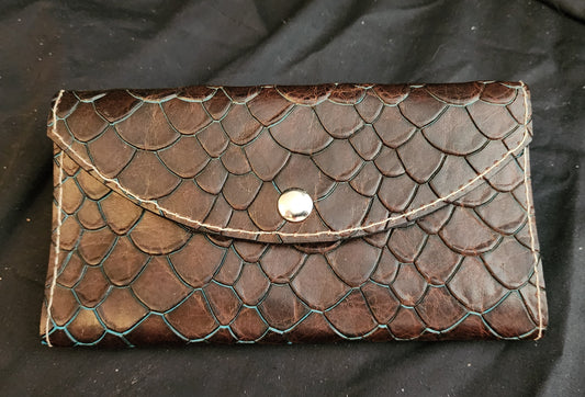 Dragon Scale Clutch